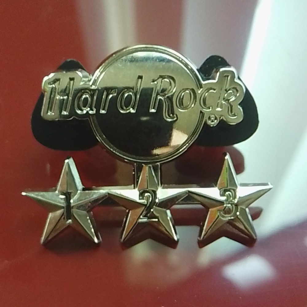 Hard Rock Cafe -3 Star Pin Collectable